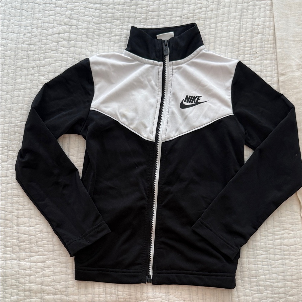 Boys Nike Black and White Zip-Up Jacket